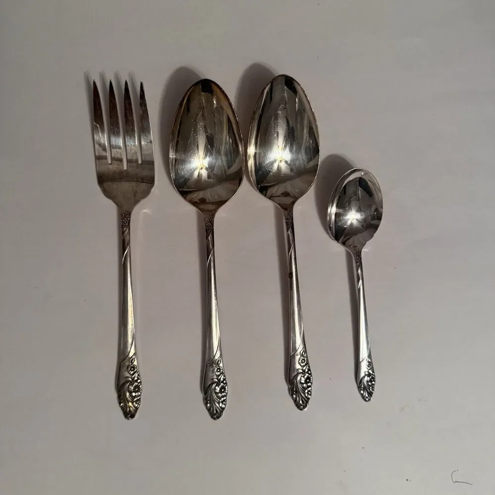 Community Stainless Set of 4 Spoons And Fork Style Classic